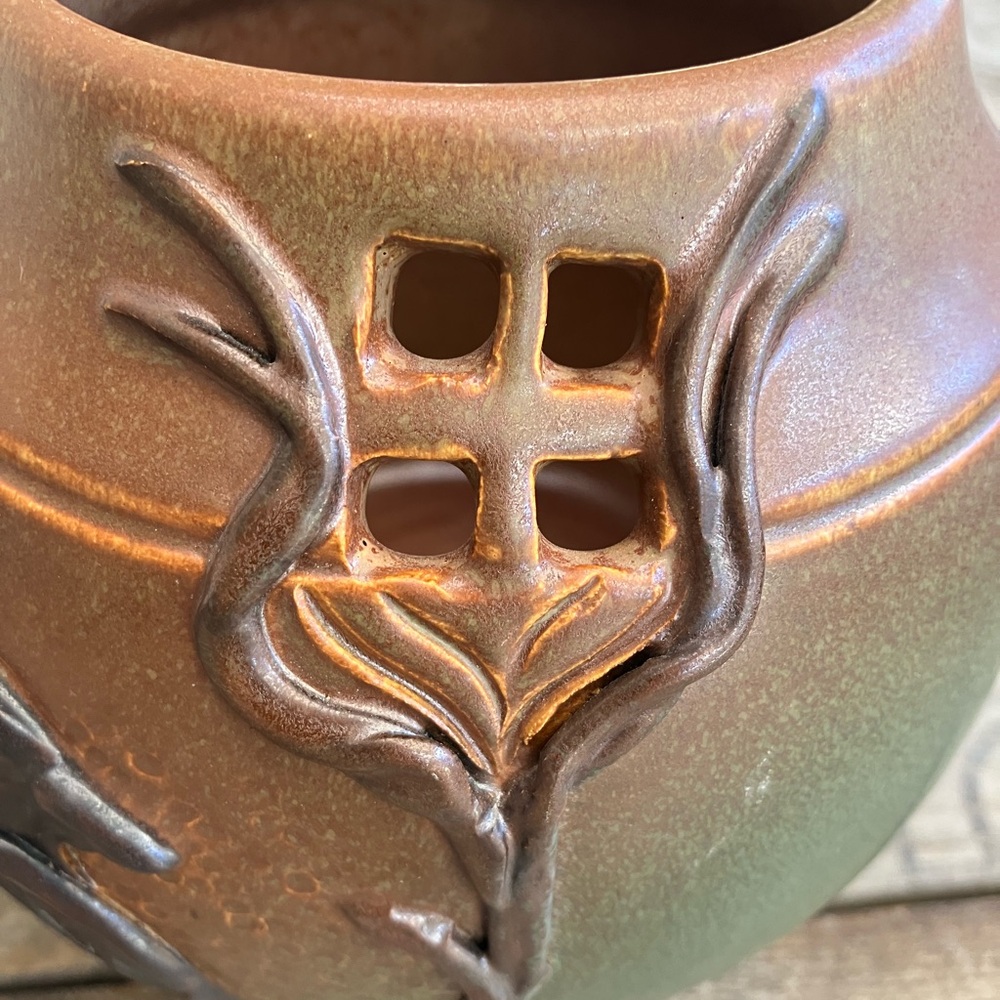 Ephraim Faience Pottery Brown Foretelling Blackbird Reticulated Vase - Picture 9 of 13